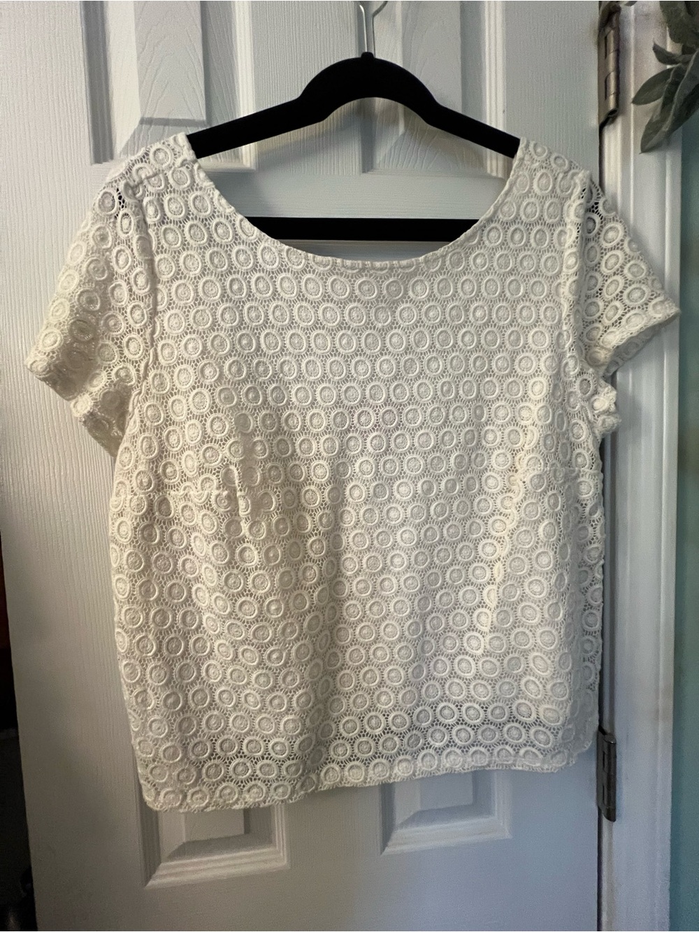 Lilly Pulitzer for Target White Circular Lace Short Sleeve Top